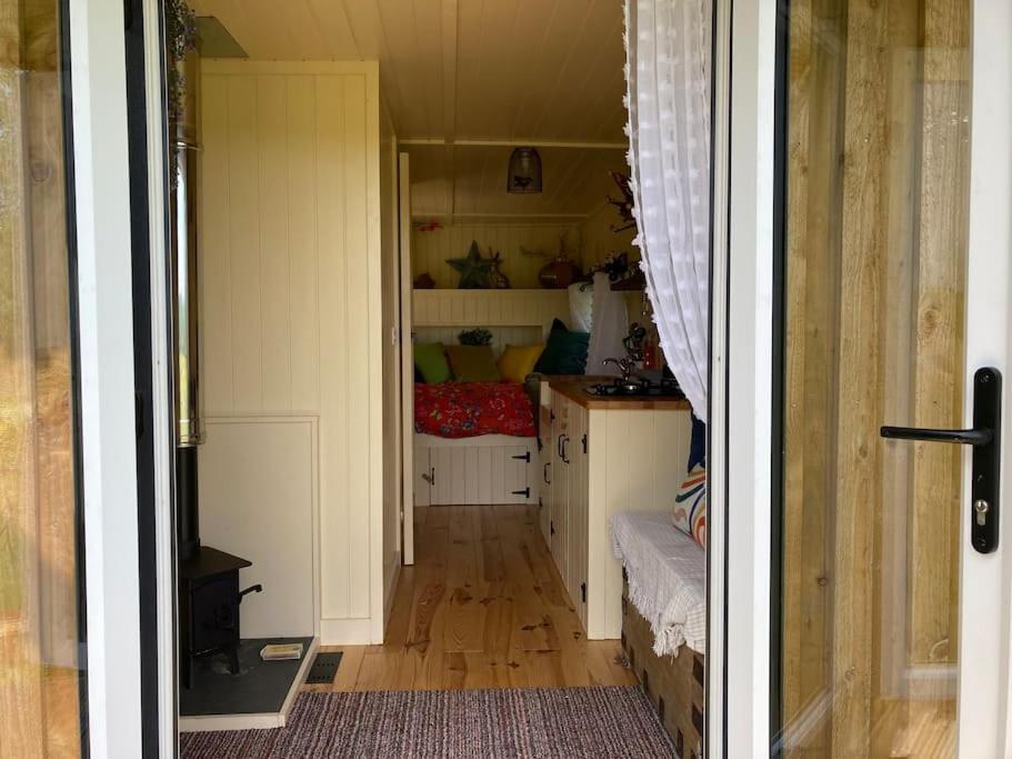 Neddys Rest Luxury Horsebox Stay Battle Exteriér fotografie